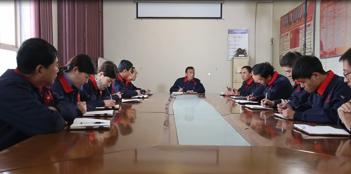 帶鋸機(jī)生產(chǎn)專業(yè)團(tuán)隊(duì)